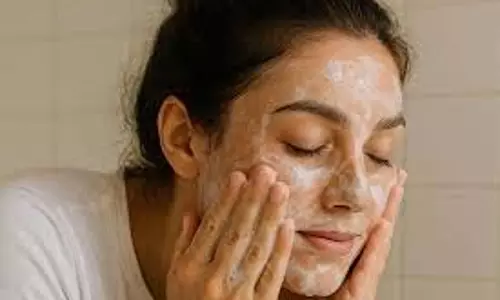 Skin Care: बिना पार्लर जाए टैनिंग दूर करें, घर पर ही पाएं ग्लोइंग स्किन- जानें आसान घरेलू उपाय Skin Care: बिना पार्लर जाए टैनिंग दूर करें, घर पर ही पाएं ग्लोइंग स्किन- जानें आसान घरेलू उपाय