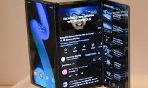 Triple Folding Smartphone: इस ब्रांड ने ट्रिपल फोल्डिंग स्मार्टफोन से सैमसंग और शाओमी को पछाड़कर टेक्नोलॉजी की दुनिया में मचाया तहलका Triple Folding Smartphone: इस ब्रांड ने ट्रिपल फोल्डिंग स्मार्टफोन से सैमसंग और शाओमी को पछाड़कर टेक्नोलॉजी की दुनिया में मचाया तहलका