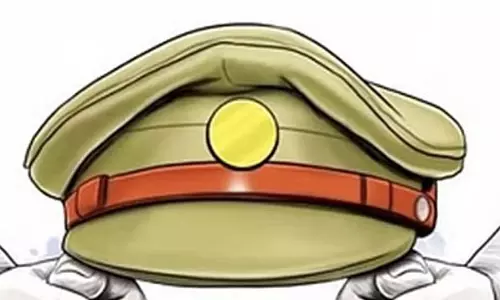 श्रम तस्करी मामला: 2 गार्डों को प्रतीक्षा सूची में स्थानांतरित किया गया श्रम तस्करी मामला: 2 गार्डों को प्रतीक्षा सूची में स्थानांतरित किया गया