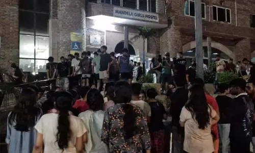 निजी विश्वविद्यालय की छात्रा ने दी जान, सुसाइड नोट में फैकल्टी पर लगाए गंभीर आरोप निजी विश्वविद्यालय की छात्रा ने दी जान, सुसाइड नोट में फैकल्टी पर लगाए गंभीर आरोप
