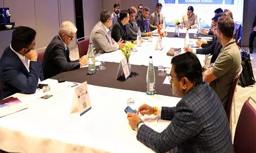 मुख्यमंत्री मोहन यादव ने मध्यप्रदेश ग्लोबल वॉल्व-2025 में टेक्स्टाइल दिग्गजों से की चर्चा मुख्यमंत्री मोहन यादव ने मध्यप्रदेश ग्लोबल वॉल्व-2025 में टेक्स्टाइल दिग्गजों से की चर्चा