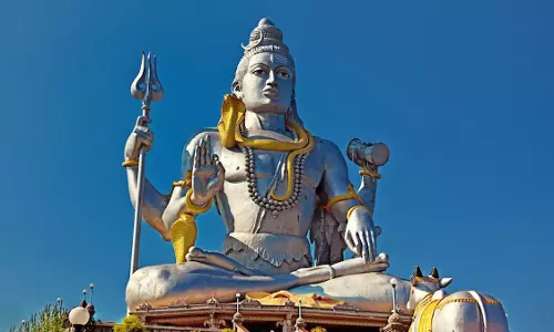 Sawan में महामृत्युंजय मंत्र का महत्व, जानिए 108 बार जाप करने के दिव्य फायदे