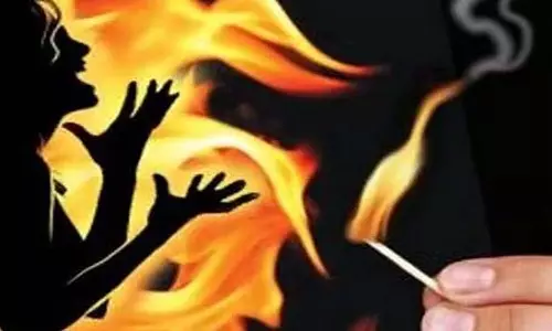 Bhubaneswar : बदमाशों ने लड़की पर पेट्रोल डालकर आग लगाई, एम्स में भर्ती