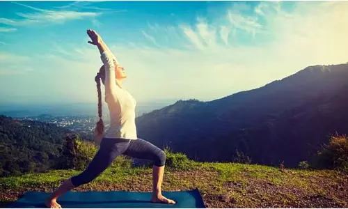 Yoga : शादी में फिट दिखना चाहते हैं? लड़कों के लिए ये पाँच बेहतरीन योगासन बदल देंगे आपका लुक Yoga : शादी में फिट दिखना चाहते हैं? लड़कों के लिए ये पाँच बेहतरीन योगासन बदल देंगे आपका लुक