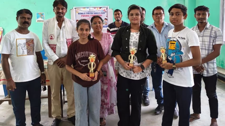 विश्व कौशल दिवस चित्रकला प्रतियोगिता में धुबरी के युवाओं का जलवा