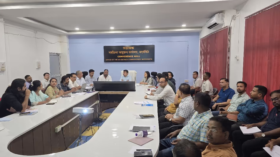 Assam : तिनसुकिया डीसी ने मार्गेरिटा में विकास परियोजनाओं और अंतर-विभागीय चुनौतियों की समीक्षा Assam : तिनसुकिया डीसी ने मार्गेरिटा में विकास परियोजनाओं और अंतर-विभागीय चुनौतियों की समीक्षा