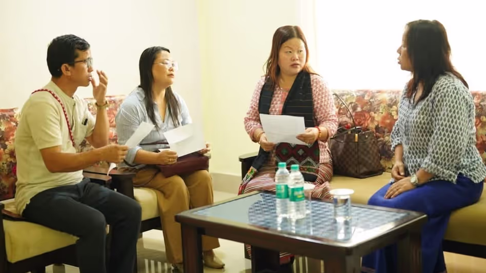 Arunachal प्रदेश के मंत्री ने रोइंग छेड़छाड़ की घटना की निंदा की Arunachal प्रदेश के मंत्री ने रोइंग छेड़छाड़ की घटना की निंदा की