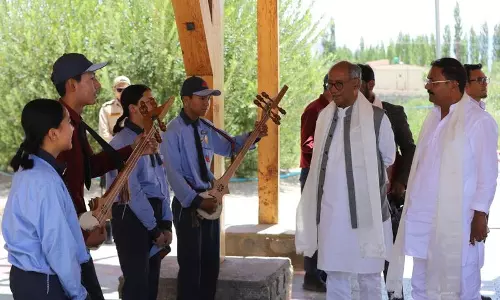 संसदीय समिति ने शिक्षा पहल की समीक्षा के लिए Ladakh के स्कूलों का दौरा किया