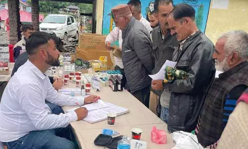 Mandi के बाढ़ प्रभावित गांव में 162 लोगों ने चिकित्सा शिविर में भाग लिया