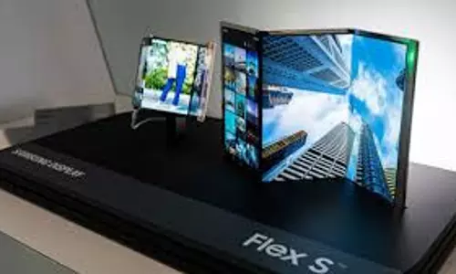 Samsung और Xiaomi को टक्कर: सामने आया ट्रिपल फोल्डिंग फोन का बेताज खिलाड़ी