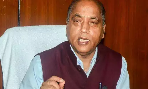 जय राम ने JCB मशीन मालिकों से सेराज में सड़कें बहाल करने में मदद करने का आग्रह किया जय राम ने JCB मशीन मालिकों से सेराज में सड़कें बहाल करने में मदद करने का आग्रह किया