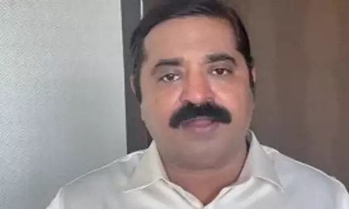 आरोप लगाने से पहले उद्धव ठाकरे को आईने में चेहरा देखना चाहिए : राम कदम आरोप लगाने से पहले उद्धव ठाकरे को आईने में चेहरा देखना चाहिए : राम कदम