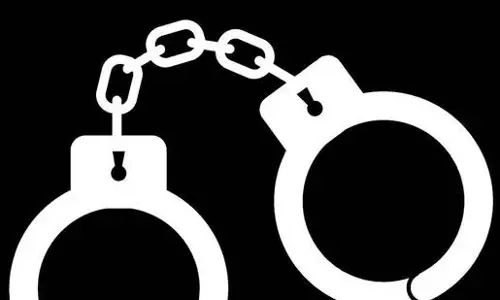 36 करोड़ रुपये की ड्रग्स के साथ नाइजीरियाई महिला ट्रेन में पकड़ी गई 36 करोड़ रुपये की ड्रग्स के साथ नाइजीरियाई महिला ट्रेन में पकड़ी गई