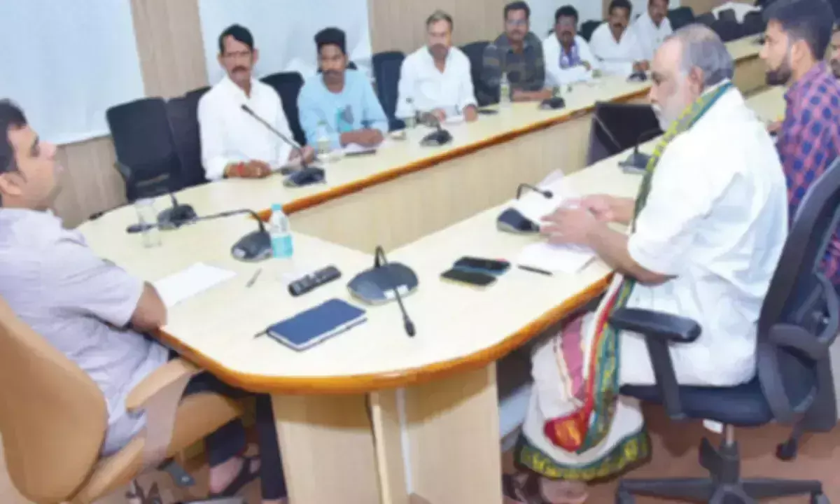 Andhra: 18 वर्ष से अधिक आयु के सभी लोगों से मतदाता बनने का आग्रह Andhra: 18 वर्ष से अधिक आयु के सभी लोगों से मतदाता बनने का आग्रह
