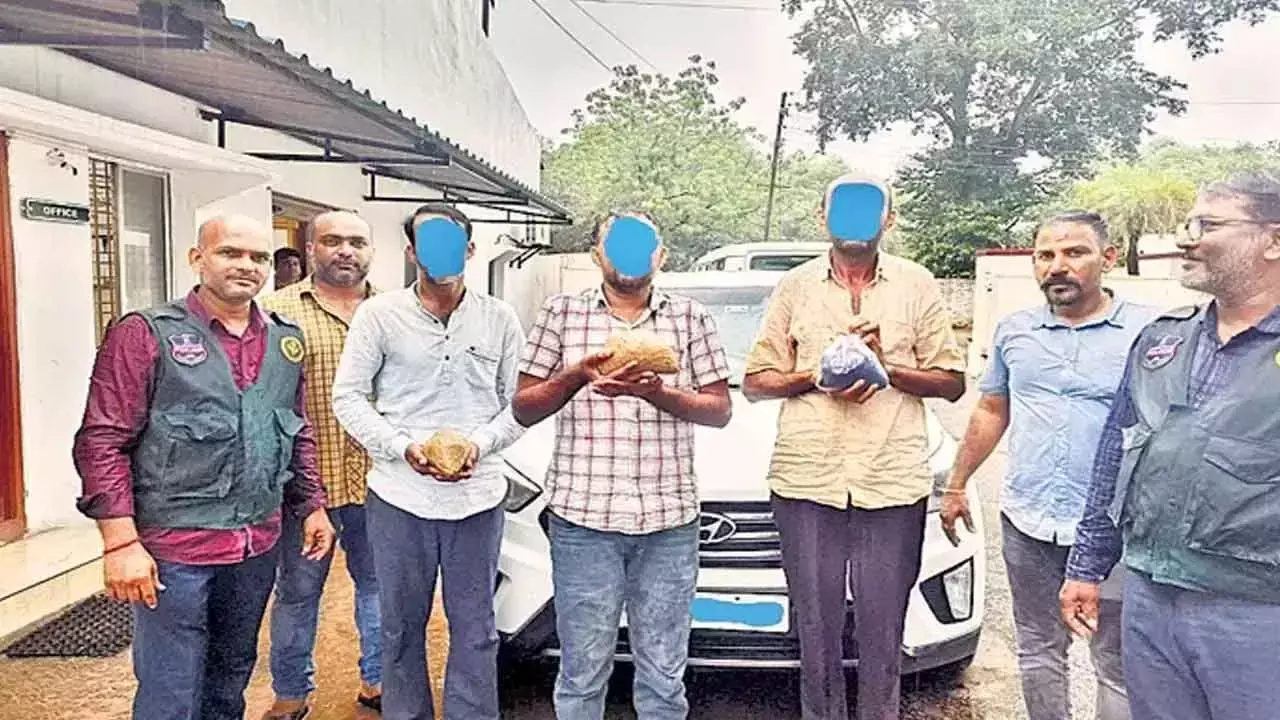ईगल ने तीन अंतरराज्यीय ड्रग तस्करों को पकड़ा, 17 लाख रुपये मूल्य की 3.25 किलोग्राम अफीम जब्त