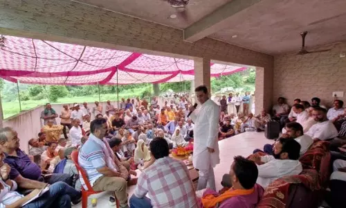 Jammu: जसरोटिया ने जनता दरबार और शिकायत निवारण शिविर लगाया Jammu: जसरोटिया ने जनता दरबार और शिकायत निवारण शिविर लगाया
