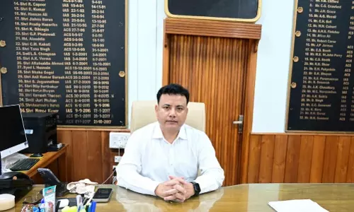 मुनींद्र नाथ नगेटी ने दिमा हसाओ के नए DC के रूप में पदभार ग्रहण किया