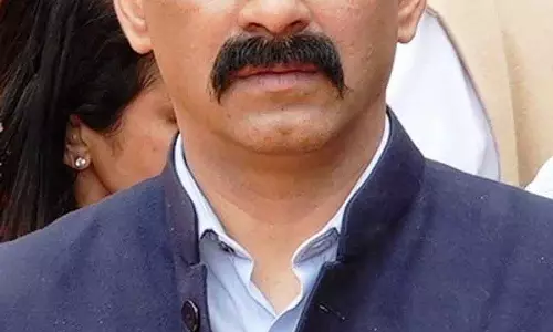 NHAI अधिकारियों ने बड़ोग में फ्लैट खरीदे, गडकरी से मिलेंगे NHAI अधिकारियों ने बड़ोग में फ्लैट खरीदे, गडकरी से मिलेंगे
