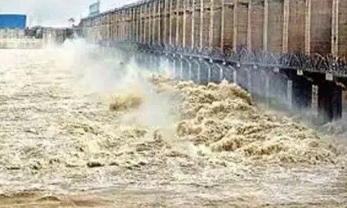 Jurala Project में बाढ़ जारी Jurala Project में बाढ़ जारी