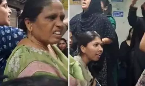 मुंबई लोकल ट्रेन में महिला के सीट विवाद ने पकड़ी भाषा की बहस मुंबई लोकल ट्रेन में महिला के सीट विवाद ने पकड़ी भाषा की बहस