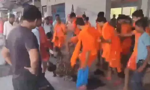 कांवड़ियों ने सीआरपीएफ जवान को पीटा