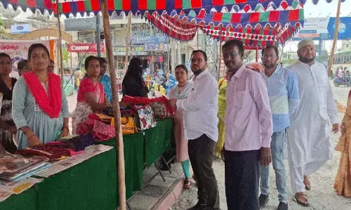 Nallagonda नगर पालिका द्वारा स्ट्रीट फूड फेस्टिवल का आयोजन किया गया