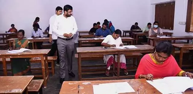 Tamil Nadu: ग्रुप 2 के पदों को भरने के लिए काउंसलिंग 28 जुलाई को Tamil Nadu: ग्रुप 2 के पदों को भरने के लिए काउंसलिंग 28 जुलाई को