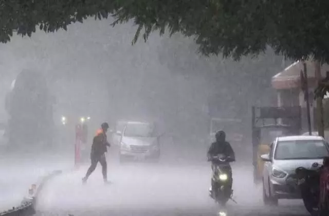 Himachal: इन जिलों में भारी बारिश की संभावना, येलो अलर्ट Himachal: इन जिलों में भारी बारिश की संभावना, येलो अलर्ट