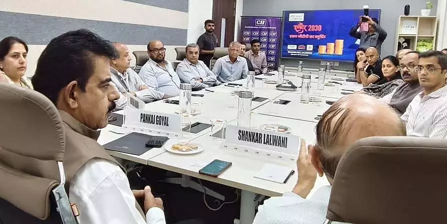 Indore : सांसद लालवानी ने शहर की जीडीपी दोगुनी करने के उपायों पर चर्चा की Indore : सांसद लालवानी ने शहर की जीडीपी दोगुनी करने के उपायों पर चर्चा की
