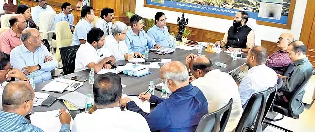 उत्तम ने SLBC सुरंग का काम तत्काल पूरा करने का आदेश दिया उत्तम ने SLBC सुरंग का काम तत्काल पूरा करने का आदेश दिया