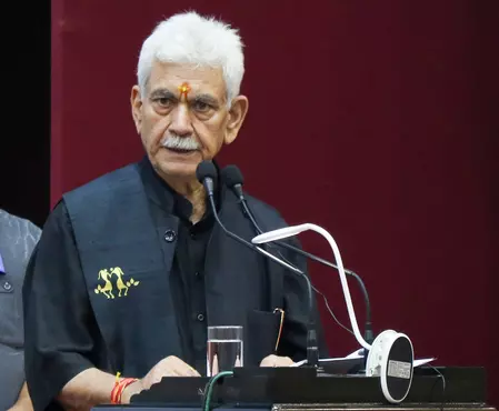 संपूर्ण आतंकी तंत्र को नष्ट करके जम्मू-कश्मीर में शांति स्थापित की जाएगी: एलजी मनोज सिन्हा संपूर्ण आतंकी तंत्र को नष्ट करके जम्मू-कश्मीर में शांति स्थापित की जाएगी: एलजी मनोज सिन्हा
