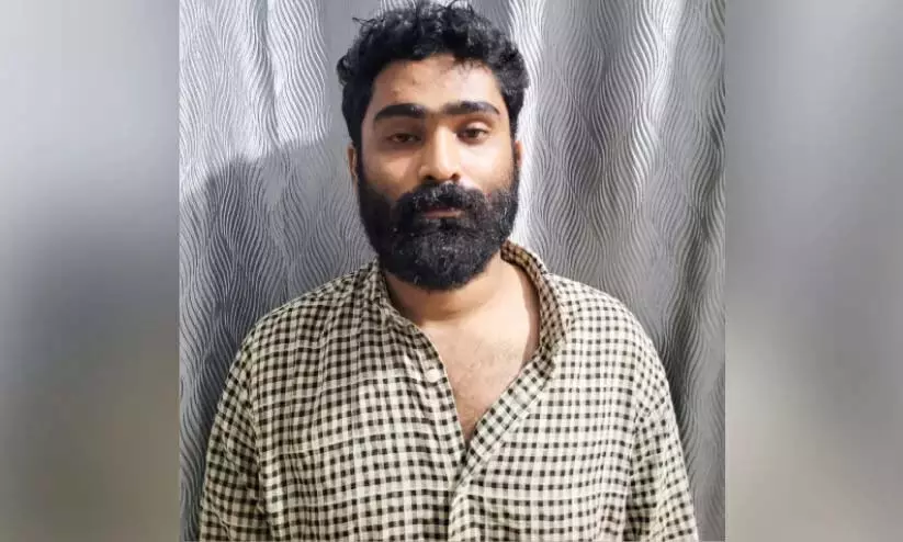 Kerala : मेथैम्फेटामाइन जब्ती मामले में एक और व्यक्ति गिरफ्तार Kerala : मेथैम्फेटामाइन जब्ती मामले में एक और व्यक्ति गिरफ्तार