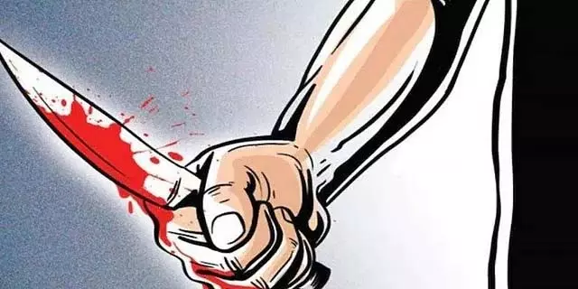 Tamil Nadu: पति ने इलाज करा रही पत्नी की चाकू मारकर हत्या कर दी Tamil Nadu: पति ने इलाज करा रही पत्नी की चाकू मारकर हत्या कर दी
