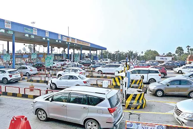 मुंबई का छिपा हुआ रत्न: 8वीं शताब्दी का चट्टान से बना मंदिर, मंडपेश्वर गुफाएं, मुंबई का छिपा हुआ रत्न: 8वीं शताब्दी का चट्टान से बना मंदिर, मंडपेश्वर गुफाएं,