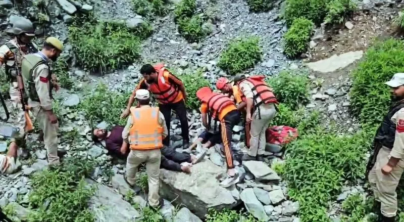 Ganderbal पुलिस ने अमरनाथ यात्रा मार्ग पर मॉक ड्रिल की Ganderbal पुलिस ने अमरनाथ यात्रा मार्ग पर मॉक ड्रिल की