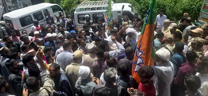 जुल्फकार अली ने वादे पूरे न करने पर NC के नेतृत्व वाली केंद्र शासित प्रदेश सरकार की आलोचना की जुल्फकार अली ने वादे पूरे न करने पर NC के नेतृत्व वाली केंद्र शासित प्रदेश सरकार की आलोचना की