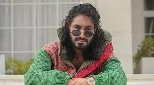Emiway Bantai : स्टंट हादसा, ‘दुबई कंपनी’ की शूटिंग में आई बाधा Emiway Bantai : स्टंट हादसा, ‘दुबई कंपनी’ की शूटिंग में आई बाधा