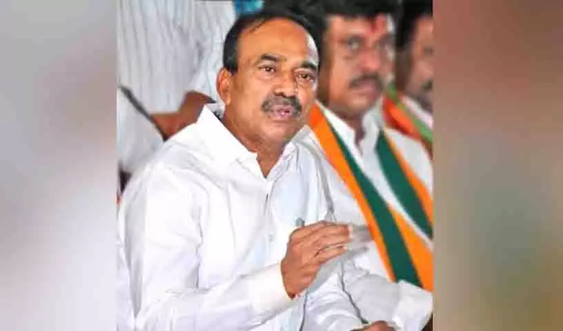 एटाला राजेंद्र राजनीतिक दोराहे पर, तेलंगाना में BJP को एक और आंतरिक उथल-पुथल का सामना करना पड़ रहा एटाला राजेंद्र राजनीतिक दोराहे पर, तेलंगाना में BJP को एक और आंतरिक उथल-पुथल का सामना करना पड़ रहा