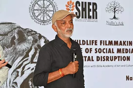 जंगल सफारी के दौरान सेल्फी लेना पर्याप्त नहीं: नल्लामुथु जंगल सफारी के दौरान सेल्फी लेना पर्याप्त नहीं: नल्लामुथु