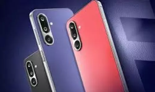 Samsung: सैमसंग ने भारत में लॉन्च किया नया 5G स्मार्टफोन, मिलेंगे कई AI फीचर्स Samsung: सैमसंग ने भारत में लॉन्च किया नया 5G स्मार्टफोन, मिलेंगे कई AI फीचर्स