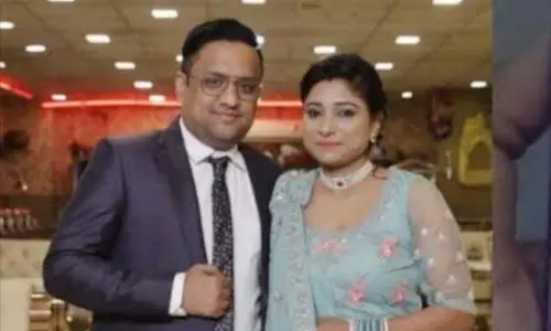द्वारका में व्यक्ति की हत्या के आरोप में पत्नी और प्रेमी गिरफ्तार द्वारका में व्यक्ति की हत्या के आरोप में पत्नी और प्रेमी गिरफ्तार