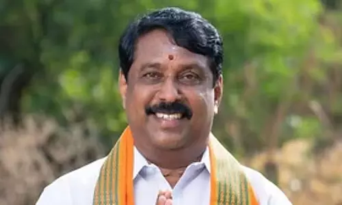 हम प्रधानमंत्री से कुंभकोणम-अरियालुर रेलवे परियोजना को लागू करने का आग्रह करेंगे: Naina Nagendran हम प्रधानमंत्री से कुंभकोणम-अरियालुर रेलवे परियोजना को लागू करने का आग्रह करेंगे: Naina Nagendran