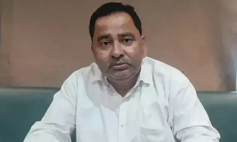 Firozabad: अपने साथ हो रहे अत्याचार के खिलाफ बोले पूर्व जिला पंचायत सदस्य Firozabad: अपने साथ हो रहे अत्याचार के खिलाफ बोले पूर्व जिला पंचायत सदस्य