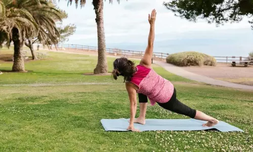 Health: लंबाई बढ़ाने के लिए बच्चों को रोजाना कराएं ये योगासन, होंगे कई फायदे Health: लंबाई बढ़ाने के लिए बच्चों को रोजाना कराएं ये योगासन, होंगे कई फायदे