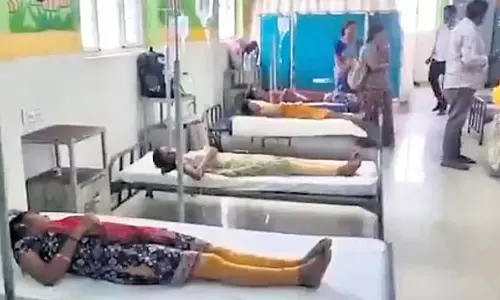 Telangana के स्कूलों में मानक संचालन प्रक्रिया के बावजूद खाद्य सुरक्षा में खामियां बरकरार Telangana के स्कूलों में मानक संचालन प्रक्रिया के बावजूद खाद्य सुरक्षा में खामियां बरकरार