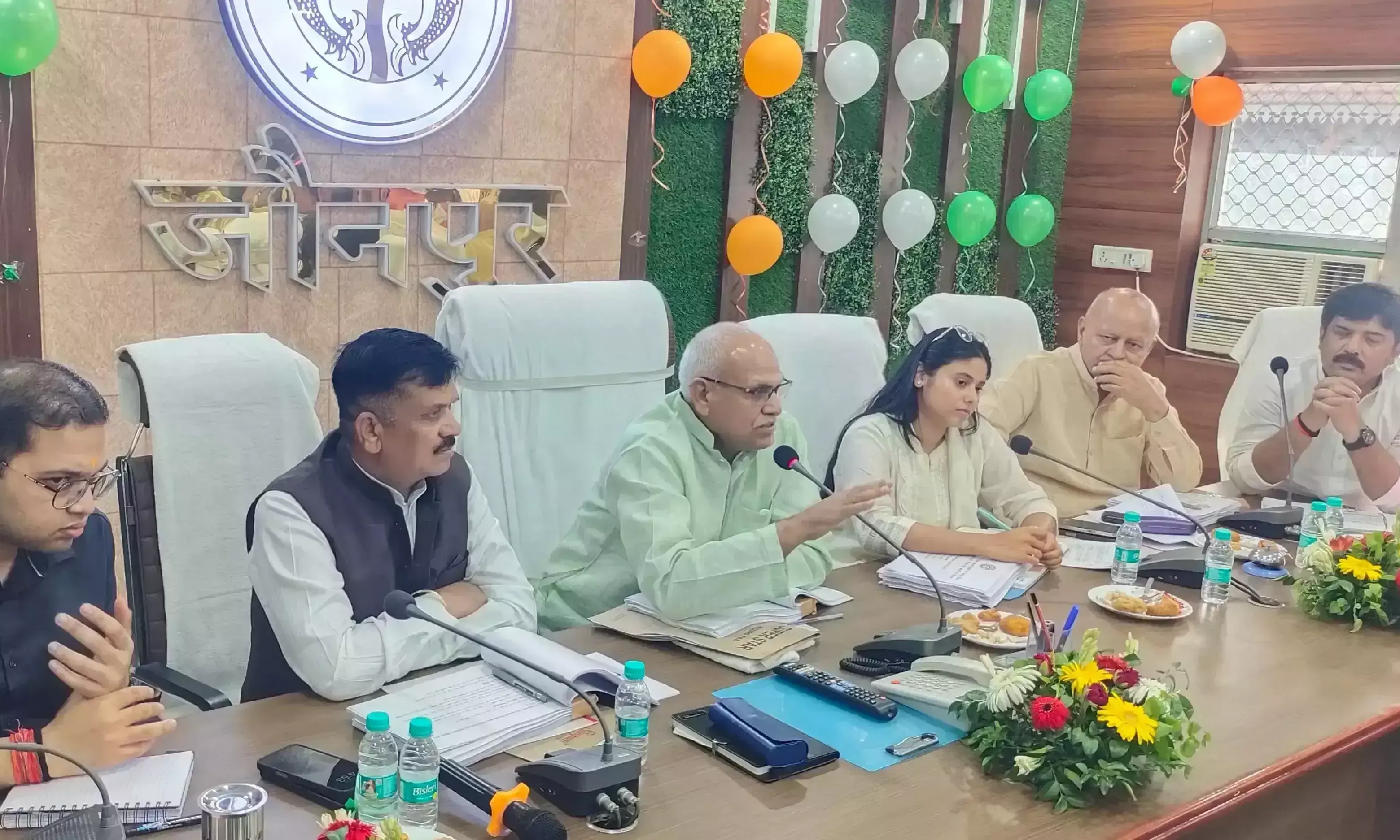 Jaunpur: बिना बिजली वाले मजरों को जल्द मिले रौशनी, ब्लॉकवार सूची बनाने के निर्देश