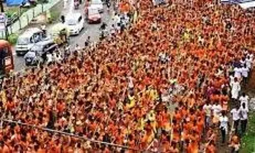 Uttar Pradesh:कांवड़ यात्रा के दौरान अनुशासनहीनता रोकने के लिए पुलिस ने  कर दी  सुरक्षा