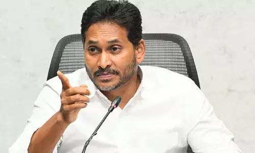 जगन ने रोजा के खिलाफ TDP विधायक की टिप्पणी की निंदा की जगन ने रोजा के खिलाफ TDP विधायक की टिप्पणी की निंदा की
