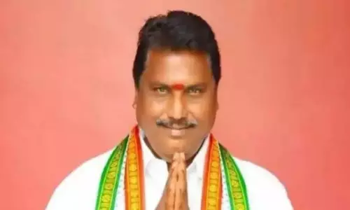 मंत्री लक्ष्मण ने किसानों की अनदेखी के लिए BRS की आलोचना की मंत्री लक्ष्मण ने किसानों की अनदेखी के लिए BRS की आलोचना की