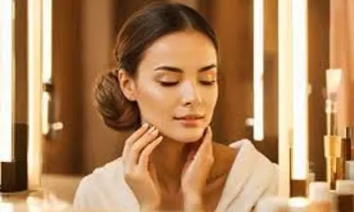 Homemade Rice Face Mask for Glossy skin: चावल से पाएं ग्लोइंग स्किन, घर पर बनाएं ये खास फेस मास्क Homemade Rice Face Mask for Glossy skin: चावल से पाएं ग्लोइंग स्किन, घर पर बनाएं ये खास फेस मास्क